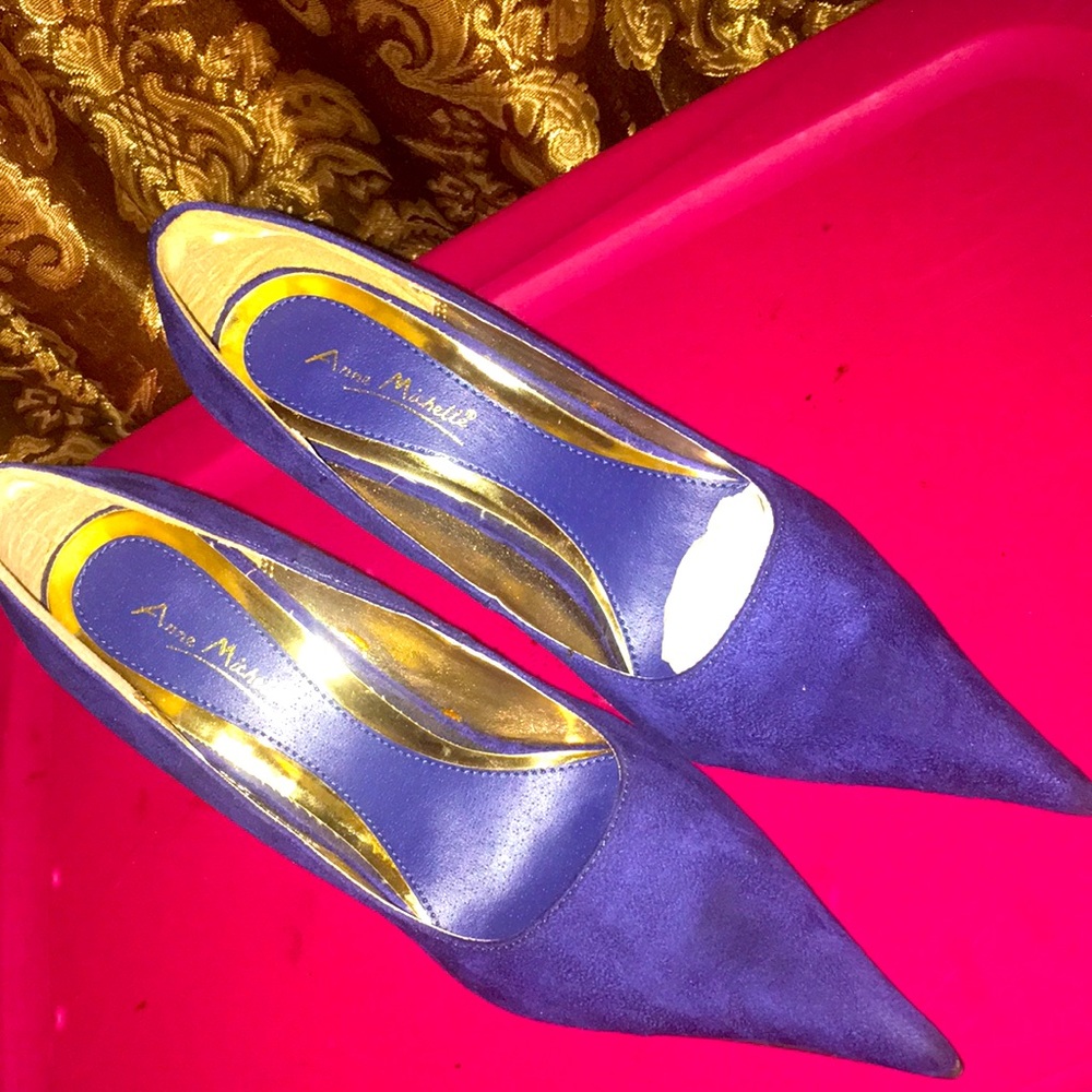 It’s an Anne Michelle size 8 going for 11$